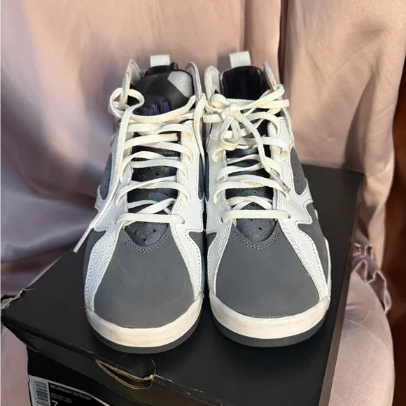 Jordan Kids Sneakers in Cream and Gray with Purple Logo Sneakers